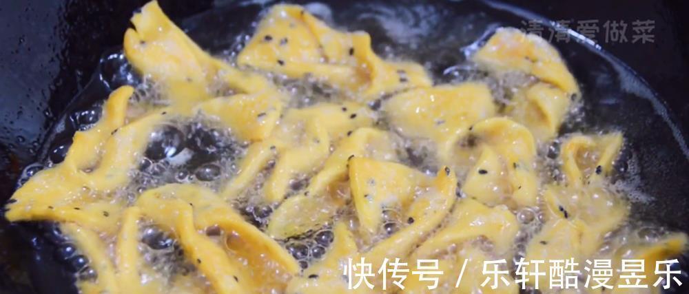 1个红薯放锅里炸一炸,出锅马上变成一道快失传的美食,太香了