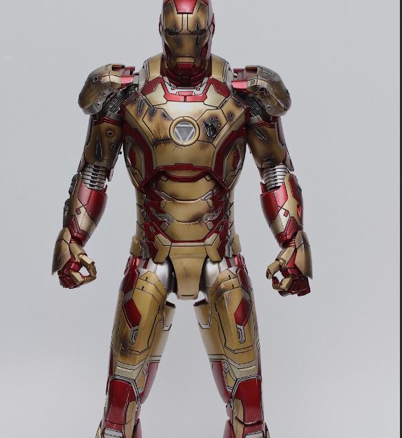 火烧|粉丝晒钢铁侠战损MK47手办,伤口宛如火烧,网友烟熏好评