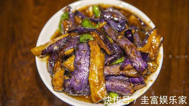 碗汁|茄子不管啥做法，下锅前多做一步，茄子绵软入味，不吸油不变色