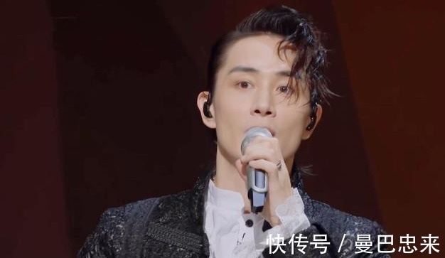 《披荆斩棘》淘汰4人,3人发小作文,黄征字最多,信息量也最大