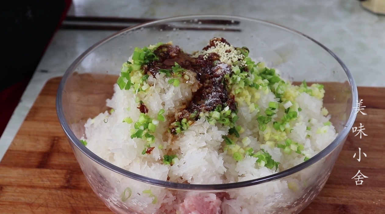 正宗酸汤水饺做法，酸辣爽口，好吃又过瘾，学会都可以开饺子馆了
