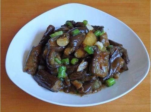  美食优选：蚝油烧茄子，酸甜排骨，韭菜鱿鱼须的做法