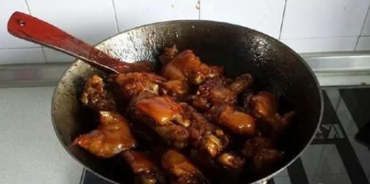 料理|英国人知道猪蹄能吃后,一扇“黑暗料理界”的大门又被他们打开了