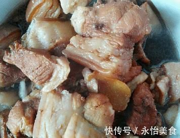 不管炖啥肉，别只会加花椒八角！只需这2样，快速软烂，香浓美味