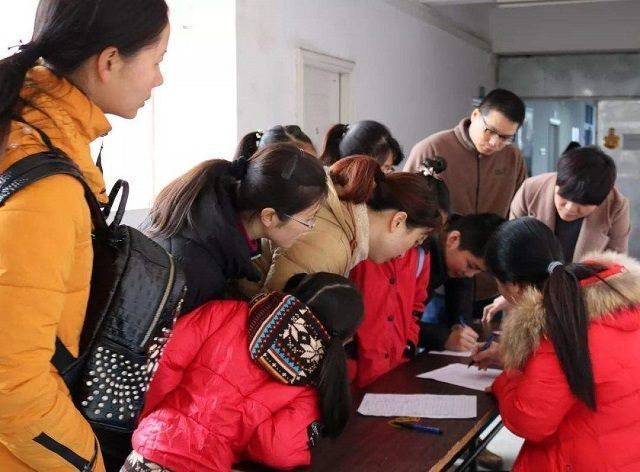 素描|“超前教育”让孩子吃苦,5岁内的孩子,不适合学习这些技能