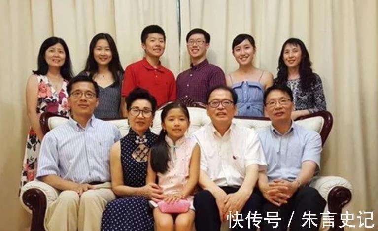 麻省理工@女神童蔡天西,被18所名校争抢,21岁成博士,30岁成哈佛终身教授