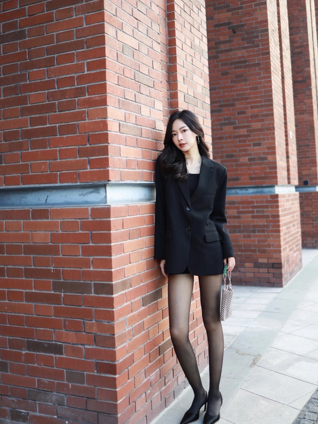 御姐 职场御姐丨怎样才能穿出西装黑丝的高级感?这就是幂式穿搭!