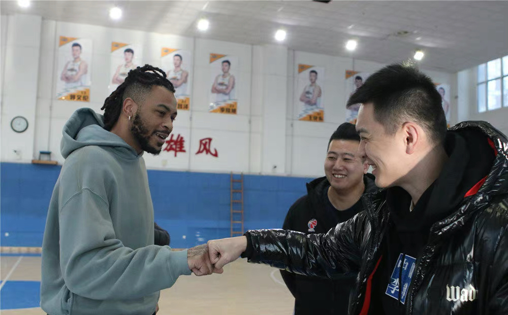 杨鸣|大外援仅拿3分+被碾压,辽宁男篮又看走眼了,张镇麟第2阶段或报销