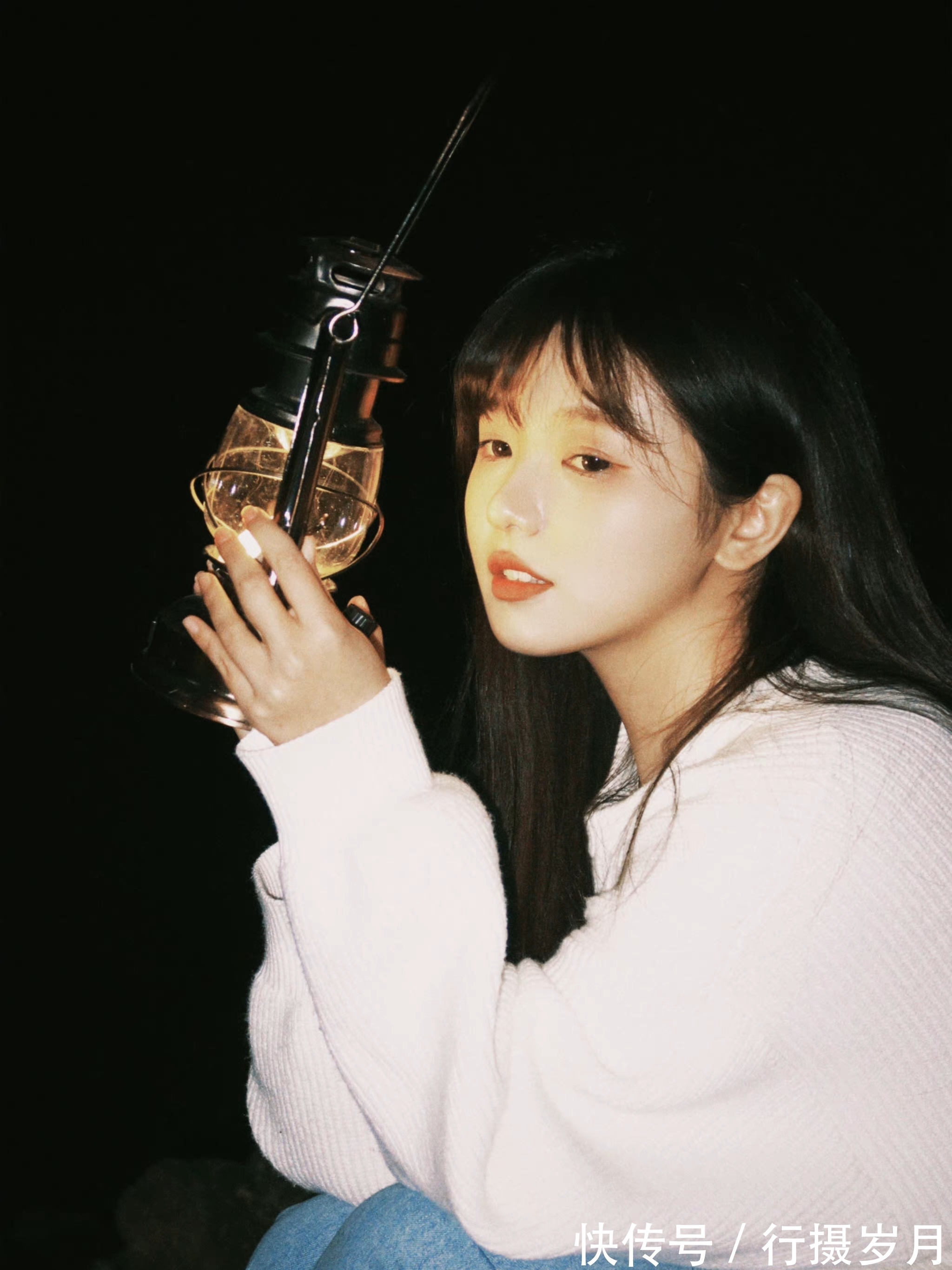 漠野$在夜的温柔中,点燃一盏桔灯