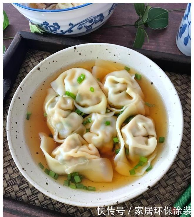 夏天|夏天,就爱用这馅包馄饨,汤鲜肉嫩,每次2斤馄饨不够吃