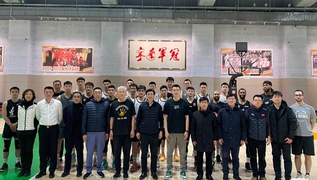 蒋兴权|韩德君正式归队!辽宁男篮大名单调整,新教练加入,寻找第三外援