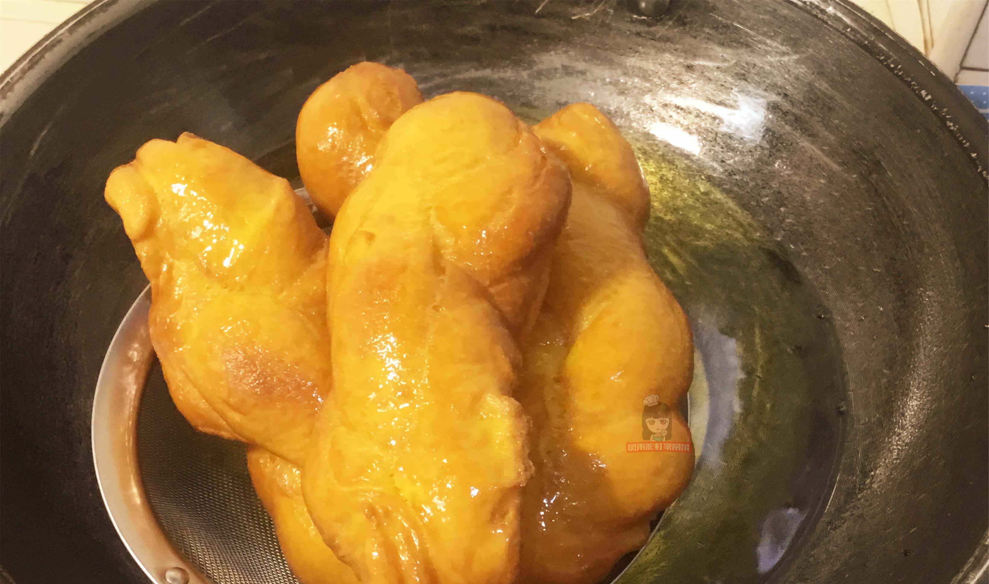 好吃|炸麻花的时候只要多加一种食材,包你炸出来的麻花,好吃到爆