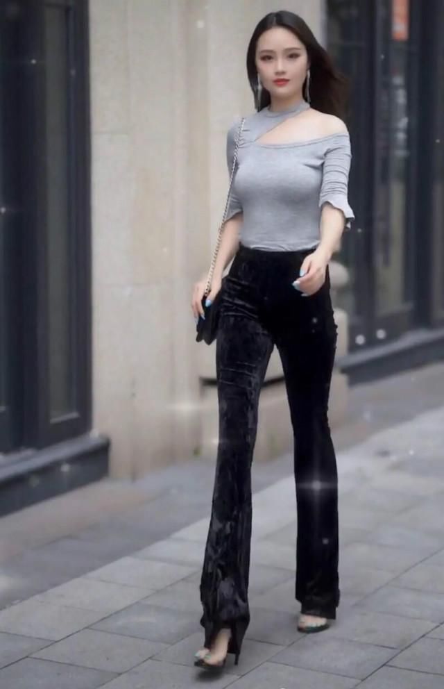 40岁女人少穿牛仔裤,“托腹裤”遮肉又显瘦,成功化解“小肚腩”