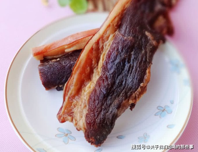 腌腊肉最忌直接晒，难怪不好吃！牢记5个技巧，鲜香软嫩久放不霉