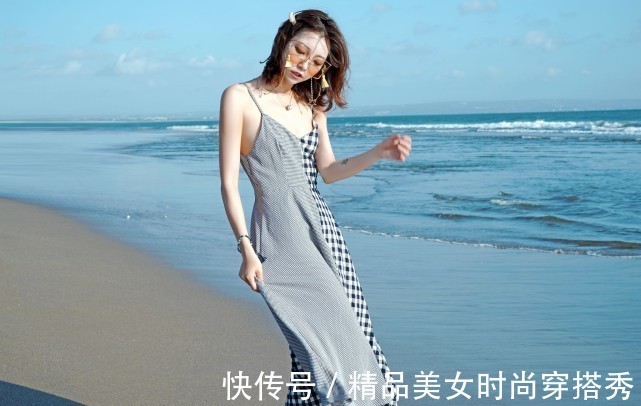 旅游|一款仙气飘飘的旅游海滩度假连衣裙，让你留住永不消失的风采