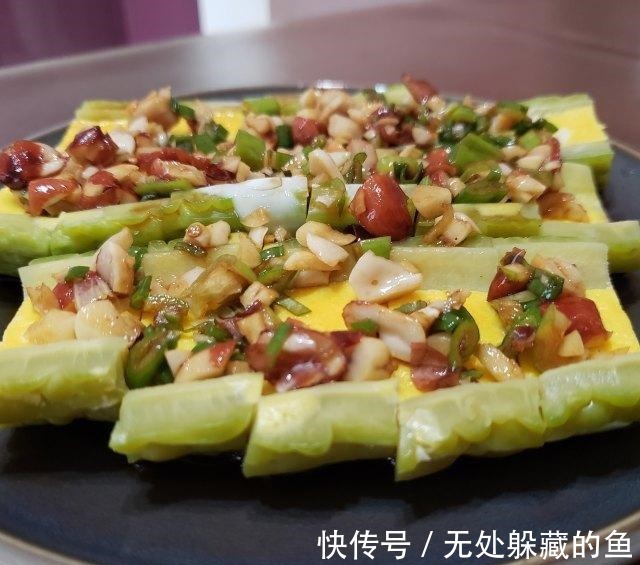鸡蛋|鸡蛋蒸苦瓜，香而不腻，开胃爽口快手菜！