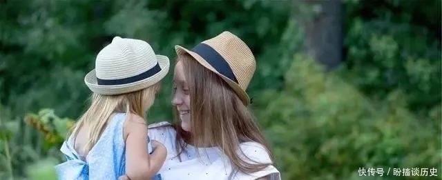 家长|可怕的两岁!孩子为什么有这种奇怪行为?