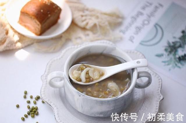 睡眠质量|活了30年才知道,晚上喝碗这“汤”,静心除烦,一觉睡到自然醒!