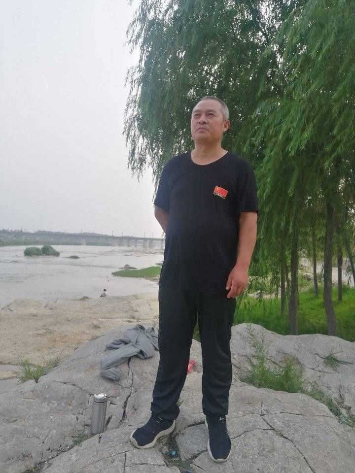 乾隆@《海子》散文，作者，侯保军