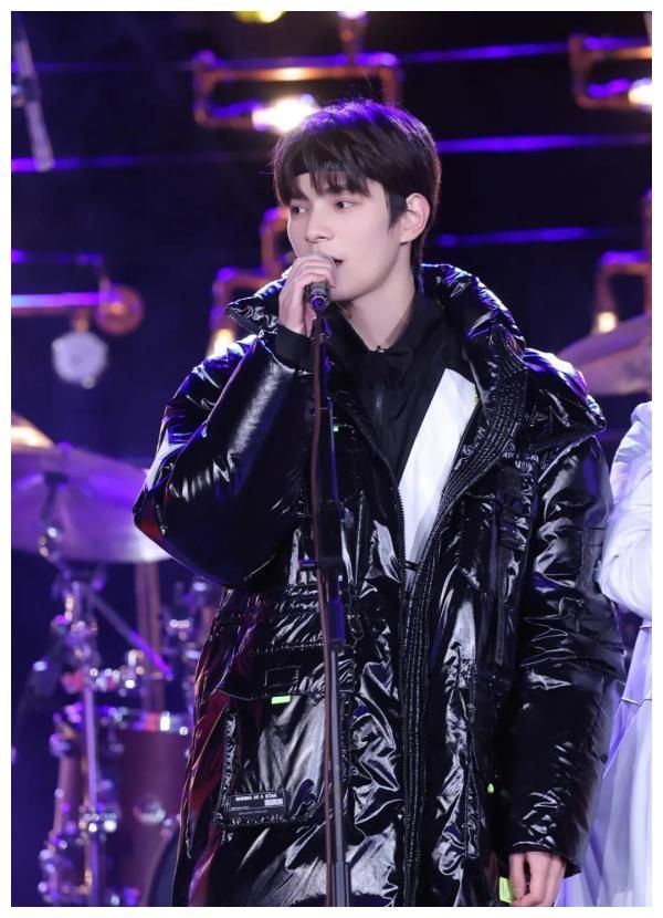 《追星星的人》热度持续走高,观星团与星空的神秘联接逐一揭开