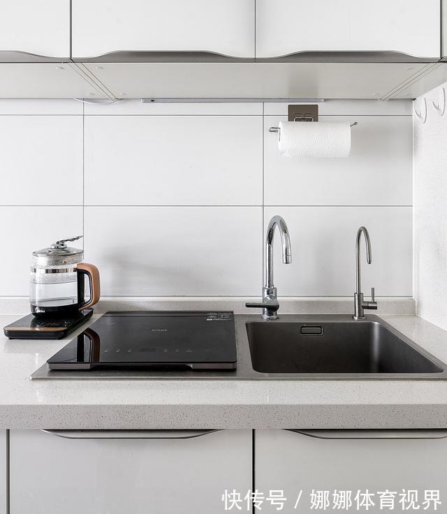 柜子|不走寻常路，把沙发墙加厚，全屋装满柜子，90㎡住着比大宅舒坦