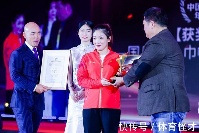选手|孙颖莎再一次登报,被称赞是国乒新王,成为女乒代表性选手