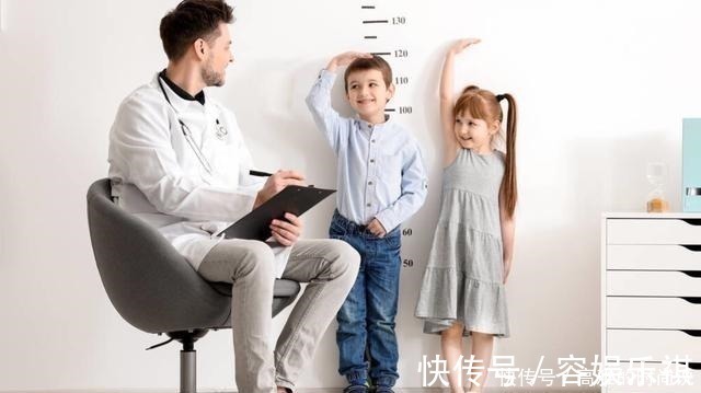 母乳喂养|“天天喝牛奶”的孩子和“从不喝牛奶”的孩子,3大差距很明显