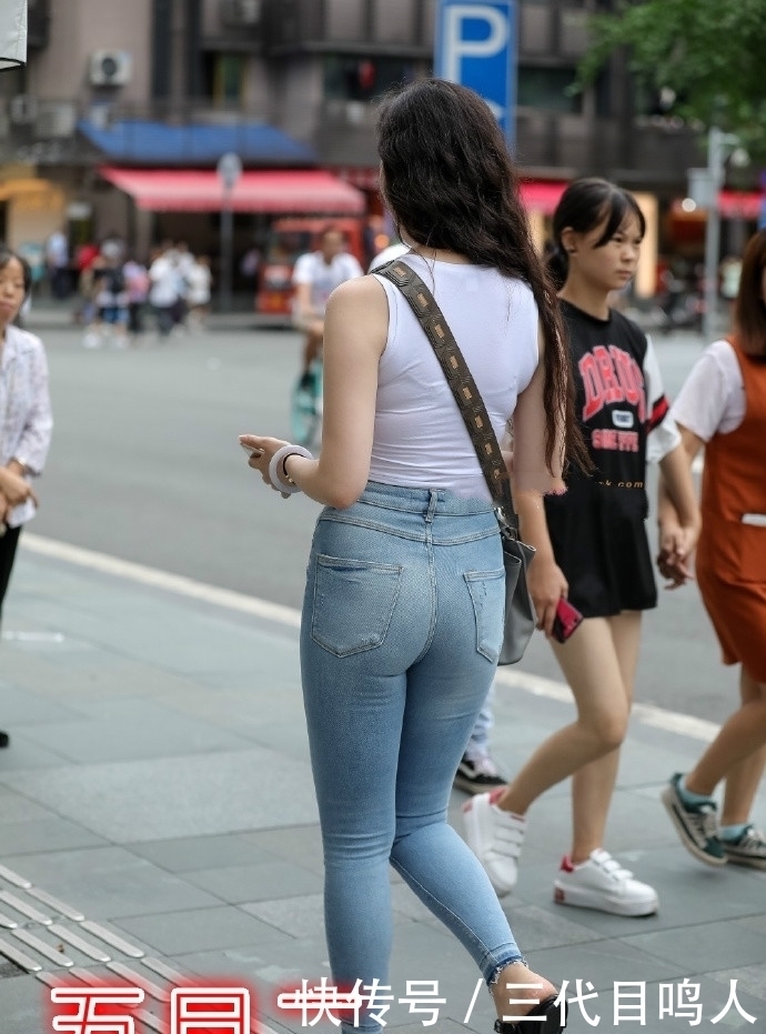  美女|街拍那些只要看背影就知道是美女的小姐姐