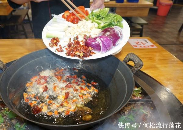 鹅卵石|那几年石爆江湖菜——鹅卵石爆炒出的特色 鲜嫩可口一吃难忘