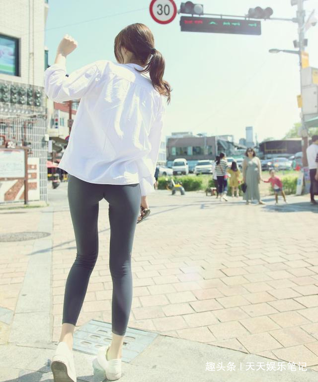 打底裤减龄有活力,婉约不失时尚,柔软舒身