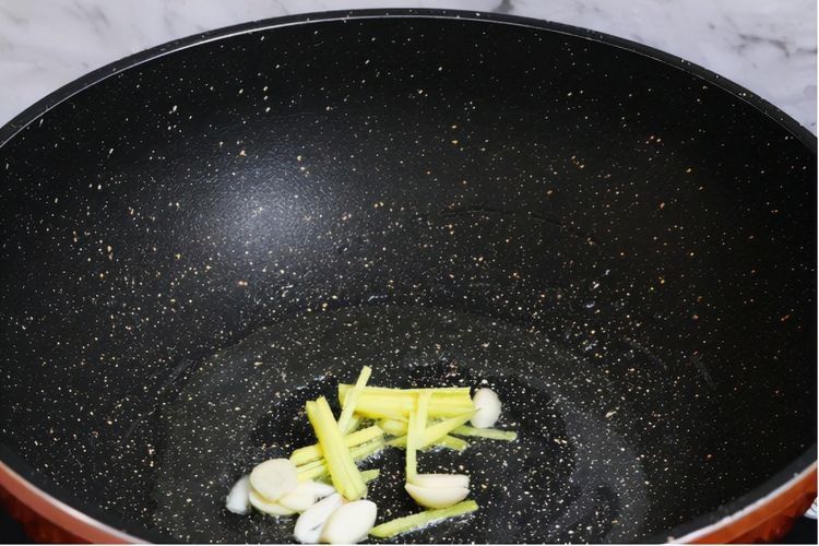 这道快炒菜来上一盘，吃个心花怒放，冬季吃正好