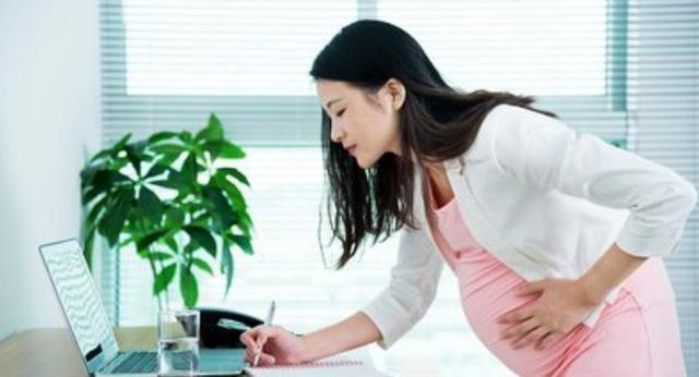 亲友|女人发现怀孕后,前三个月要“守口如瓶”但有3个人一定要告诉