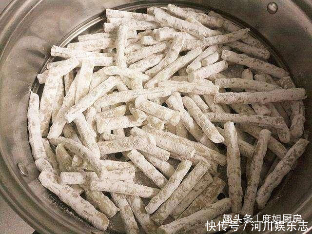 好吃|做蒸菜有诀窍,此法做蒸菜不粘连,味道出奇鲜美,好吃到哭