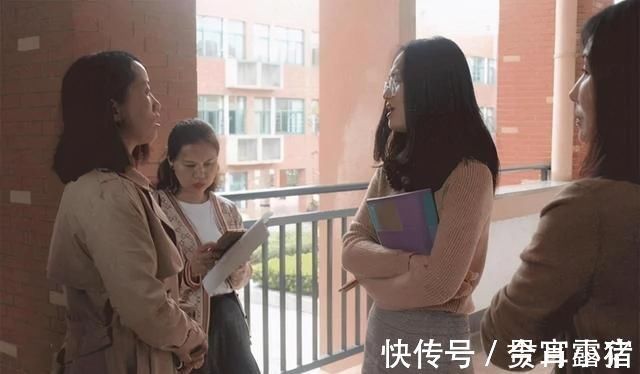 老师|孩子算3600÷9=400被扣分,家长质疑老师水平,却反被打脸。