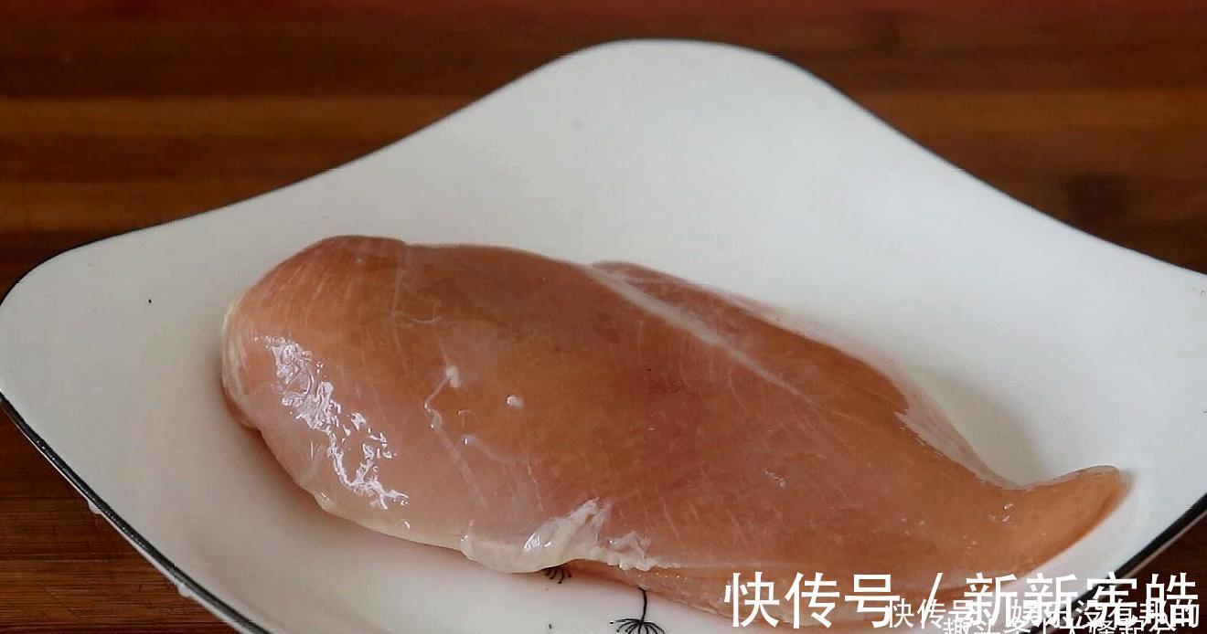 小丁|鸡胸肉最好吃的做法,一次一大盘不够吃,香辣过瘾,好吃不怕胖