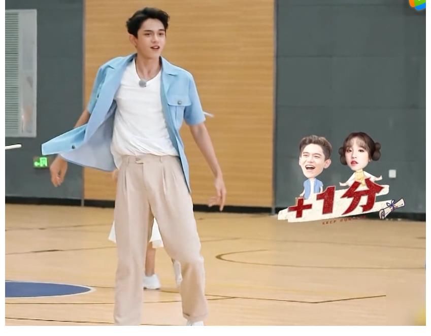 猎豹|小猎豹名号要易主了?蔡徐坤PK郑恺没悬念,黄旭熙动作慢放痞帅痞帅的