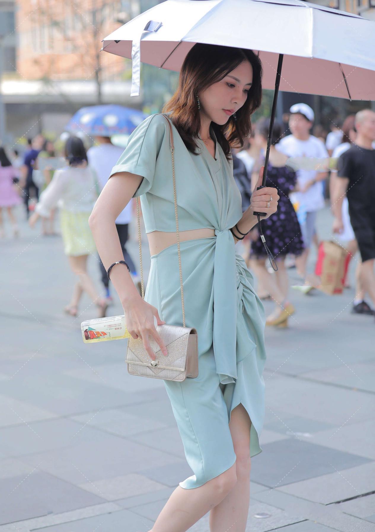 粉色|时尚:粉色的减龄效果好,有着一种温柔甜美的气息