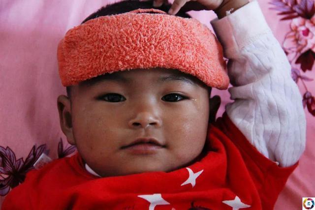 女童|一岁女童高烧不退,妈妈赶紧送医,几经波折后诊断结果让她绝望