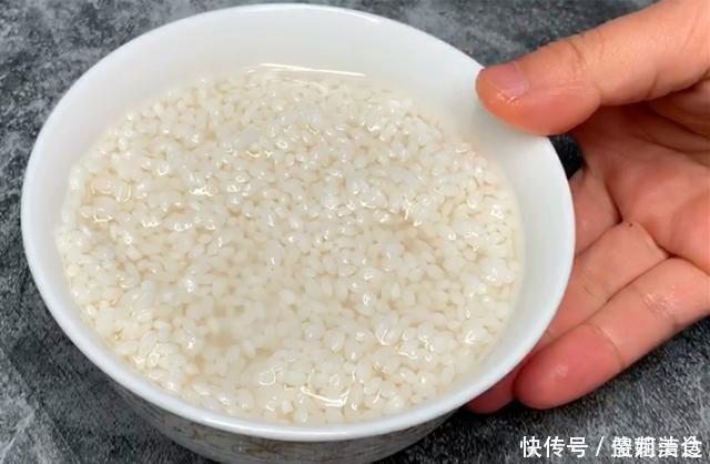 吃肉|糯米最近火了，这做法一看就会，香甜软糯又解馋，比吃肉还香