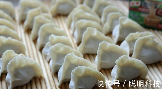调饺子馅,记住“2不加”,教您鲜嫩多汁的做法,喷香好吃
