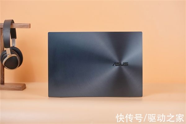 扇叶|华硕顶级灵耀X双屏Pro图赏：双4K、酷睿i9＋RTX3080