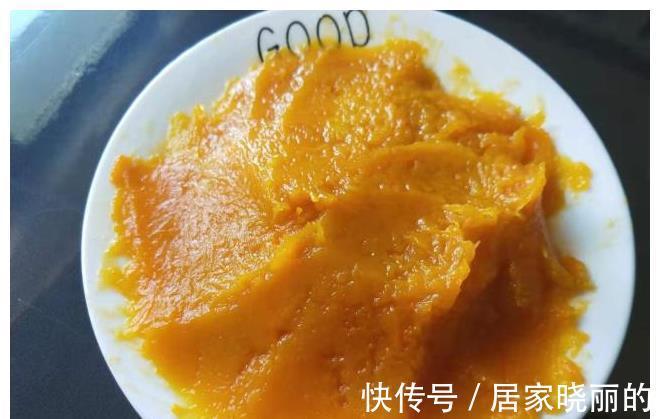 南瓜泥|无油无水健康南瓜饼,做法简单口感也不硬,家里老人点名要吃