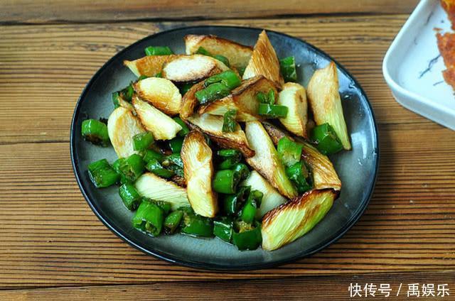 1家3口的晚餐,2荤2素,15块钱搞定,丰盛又营养,特划算!