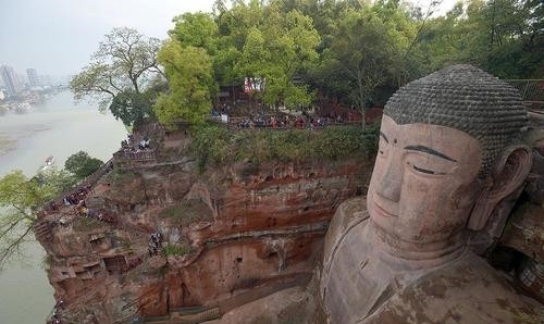 海通法师|50年前乐山大佛上发现密室，难道宝藏传说是真的？里面藏着什么？