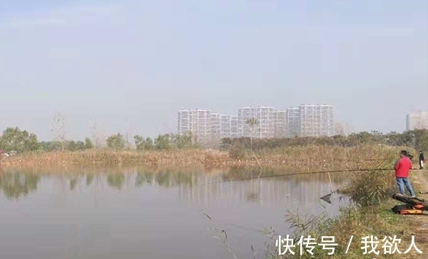 入冬后深水藏着大鲫鱼,冬季钓深钓远,试试这种更给力的钓法!