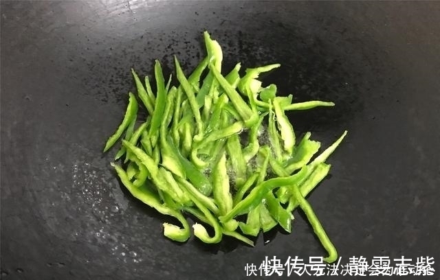 青椒|八爪鱼最好吃的做法，又鲜又嫩，入味又好吃，10分钟就上桌