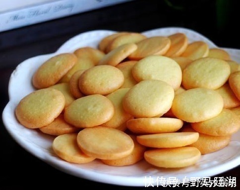 宅在家里，教你4道简单又健康的小零食，可以带孩子一起上手