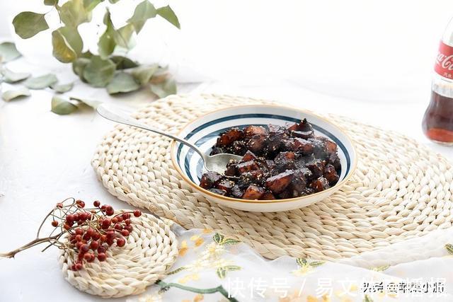 口感|加点饮料,让土豆吃起来有肉的口感,口感咸甜好滋味,与米饭很配
