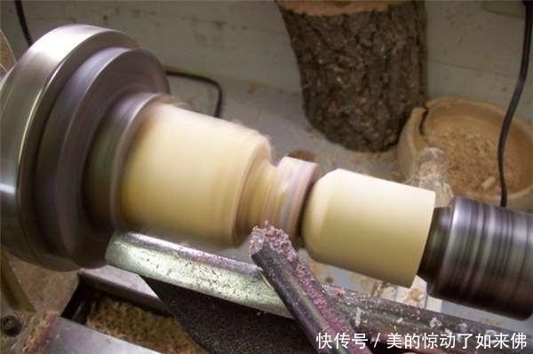 anna&看着这些彩色铅笔固定在车床上,下一秒打造出的东西让人不敢眨眼