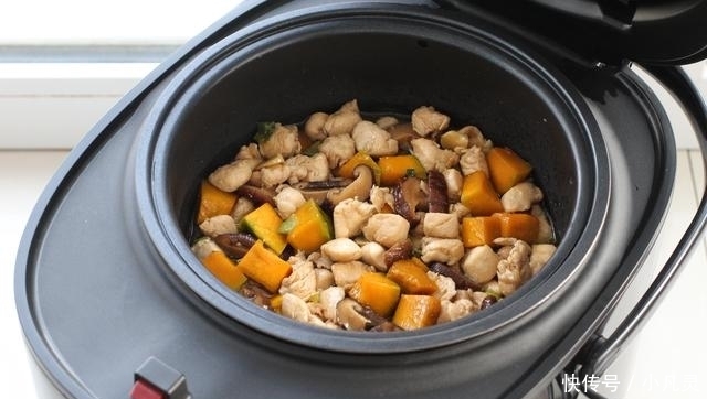 饭菜|懒人米饭做法,饭菜一锅出,营养丰富热量低,减肥期间也能大口吃